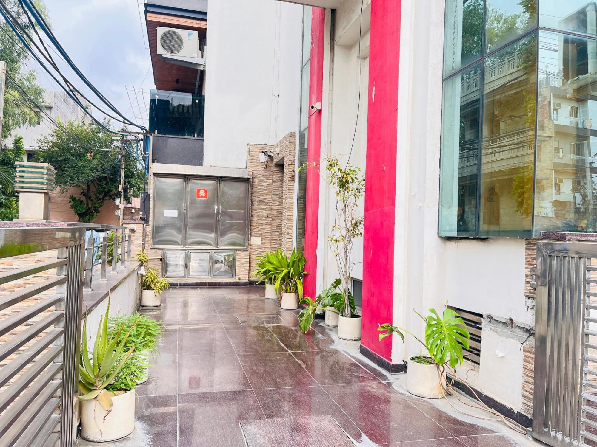 Hotel Park Pride Pitampura New Delhi, Couple Friendly Zewnętrze zdjęcie